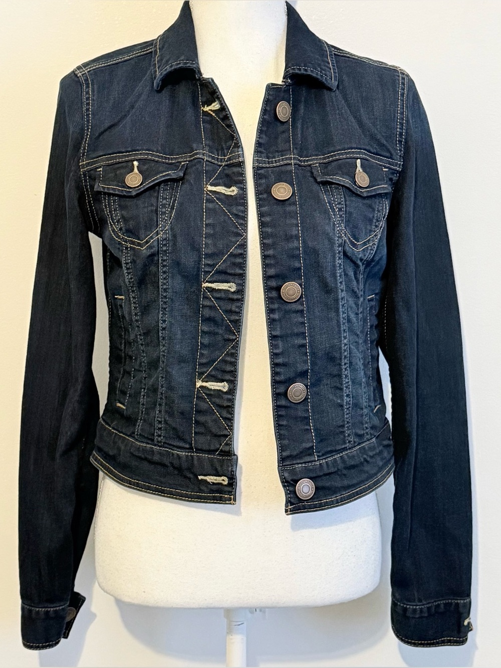 American Eagle Dark Wash Stretch Denim Trucker Jacket Women’s Size Small